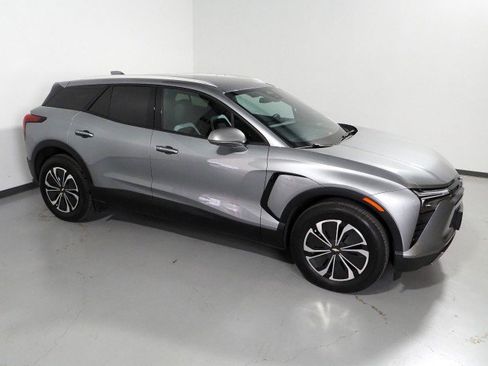 Used 2024 Chevrolet Blazer EV LT image 11
