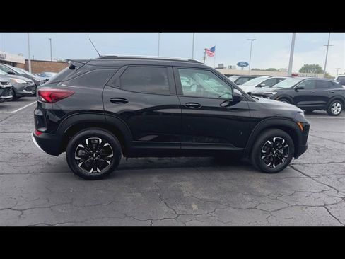 Certified 2023 Chevrolet TrailBlazer LT w/ Convenience Package FWD image 9