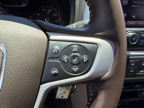 Used 2015 GMC Canyon SLT RWD image 24