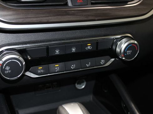 Used 2024 Nissan Altima 2.5 SV FWD image 39