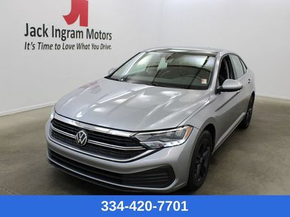 Used 2024 Volkswagen Jetta SE