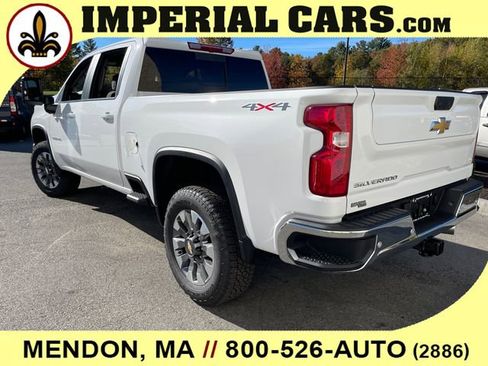 New 2026 Chevrolet Silverado 3500 LT image 9