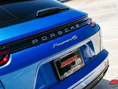 Used 2018 Porsche Panamera 4S AWD/4WD image 30