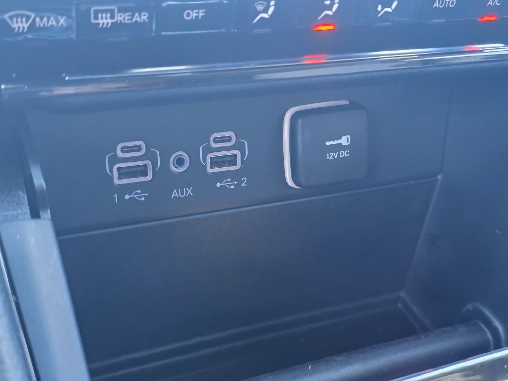Used 2023 Jeep Grand Cherokee L Limited RWD image 27