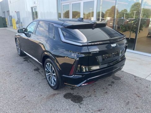 Certified 2024 Cadillac Lyriq Sport w/ LPO, Floor Liner Package AWD/4WD image 4