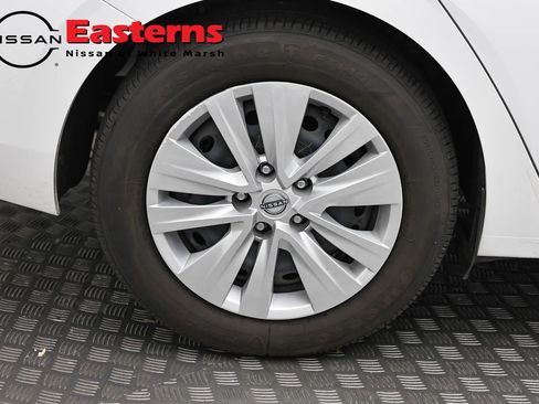 Used 2024 Nissan Sentra S FWD image 29