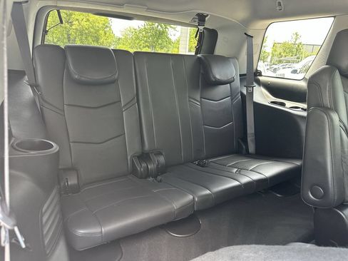 Used 2020 Cadillac Escalade Luxury RWD image 27