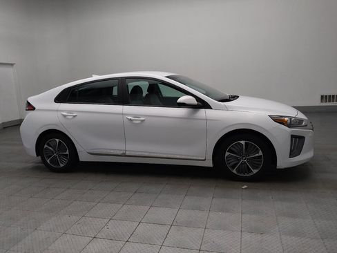 Used 2021 Hyundai Ioniq SE image 11