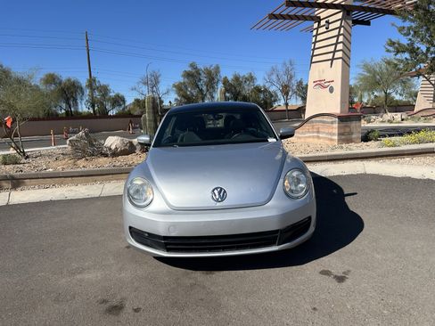 Used 2014 Volkswagen Beetle 1.8T image 8