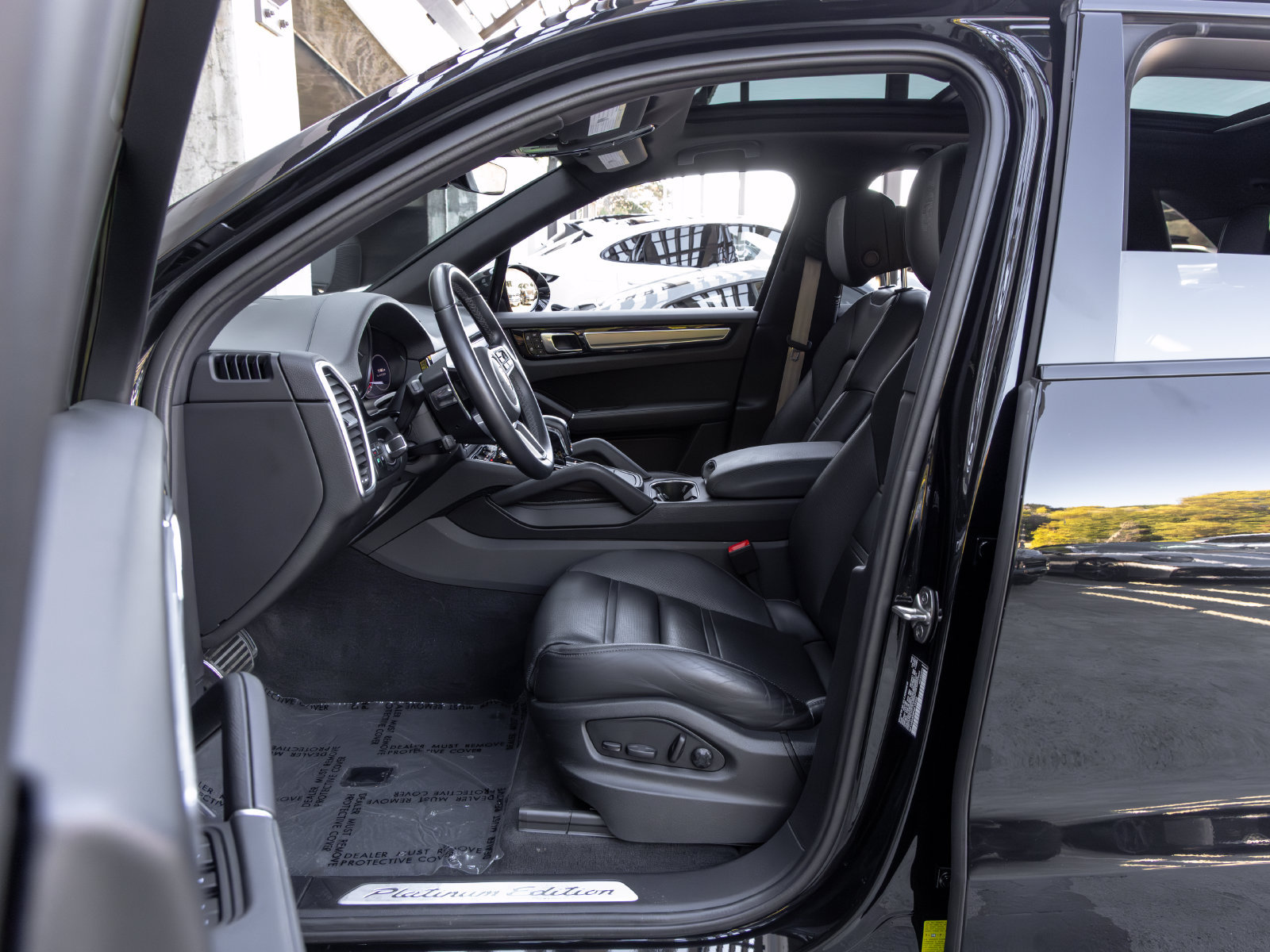 Used 2023 Porsche Cayenne S Platinum AWD/4WD image 25