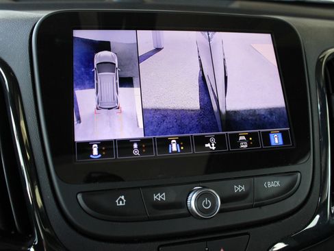 Used 2024 Chevrolet Equinox RS FWD image 42