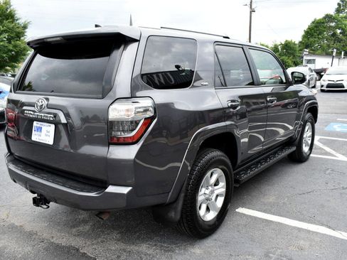 Used 2016 Toyota 4Runner SR5 image 6