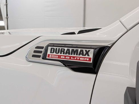 Used 2025 GMC Sierra 3500 SLT image 12