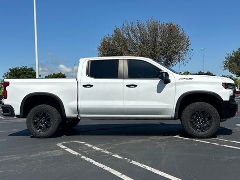 Used 2024 Chevrolet Silverado 1500 ZR2 w/ Technology Package AWD/4WD image 3