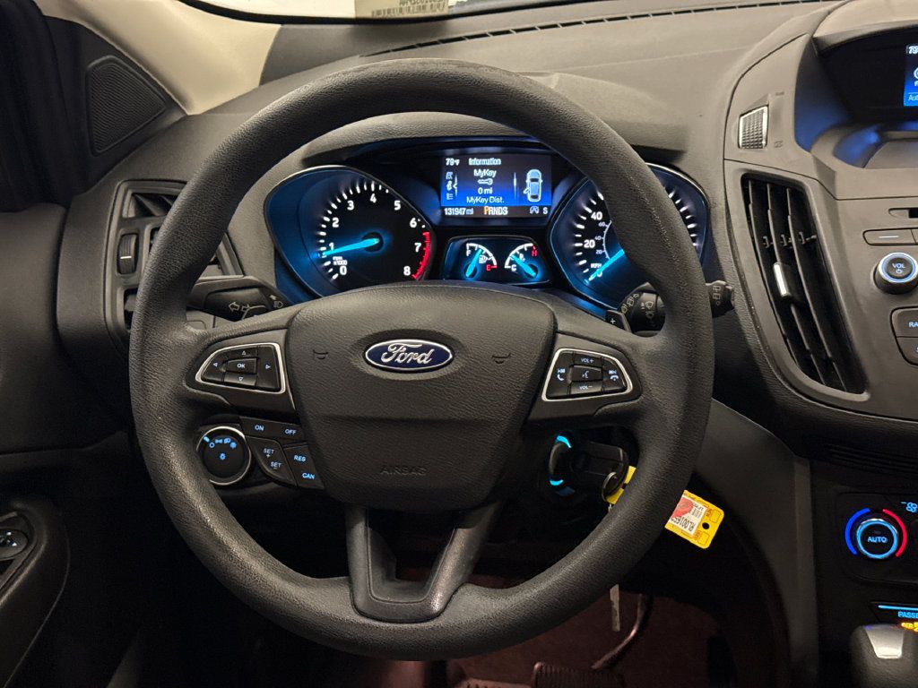 Used 2017 Ford Escape SE FWD image 14