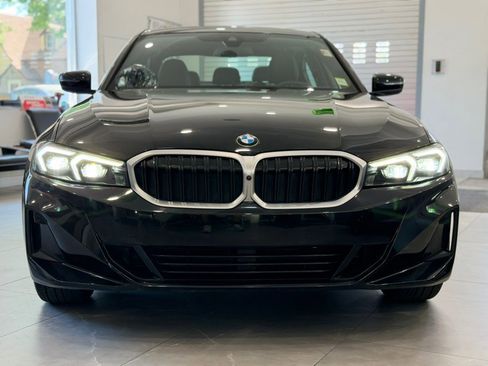 Used 2025 BMW 330i Sedan RWD image 2