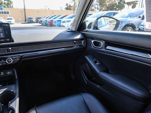 Certified 2023 Honda Civic Touring image 5