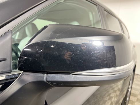 Used 2024 Toyota Highlander XLE image 13