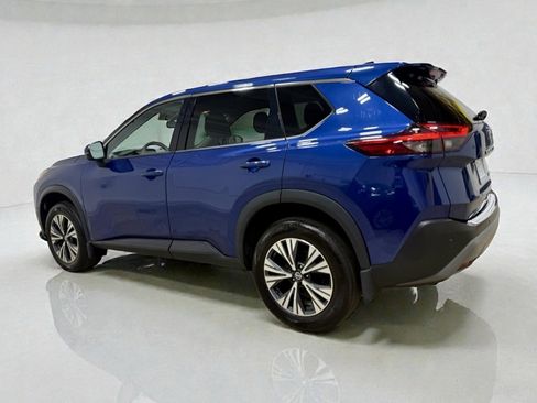 Used 2021 Nissan Rogue SV image 9