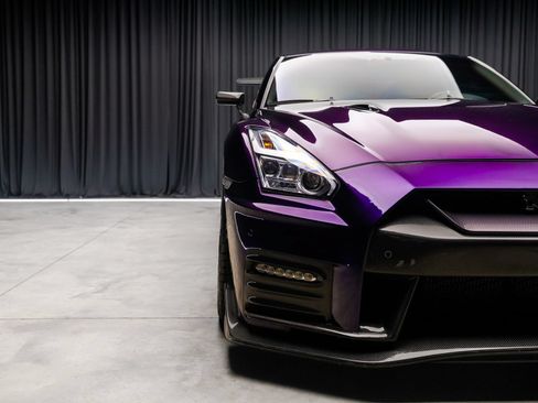 Used 2023 Nissan GT-R Premium w/ Premium Interior Package AWD/4WD image 22