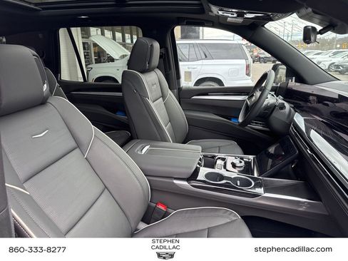New 2026 Cadillac Escalade Sport w/ LPO, ONYX Package AWD/4WD image 28