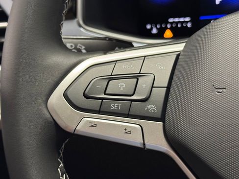 New 2025 Volkswagen Taos SE image 24