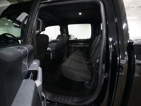 Used 2019 Ford F150 XLT w/ Equipment Group 302A Luxury AWD/4WD image 15