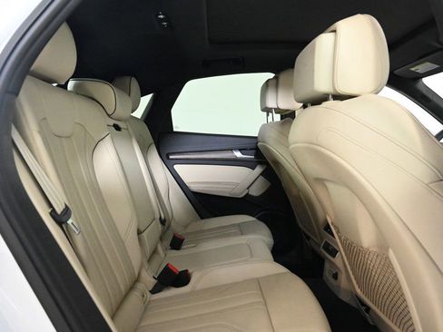 Certified 2025 Audi Q5 2.0T Premium Plus w/ Premium Plus Package image 17