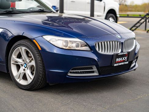 Used 2011 BMW Z4 sDrive35i image 11