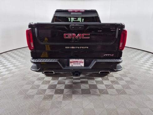 Used 2024 GMC Sierra 1500 AT4 w/ Technology Package AWD/4WD image 4