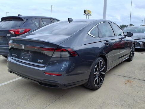 Used 2023 Honda Accord Touring image 6