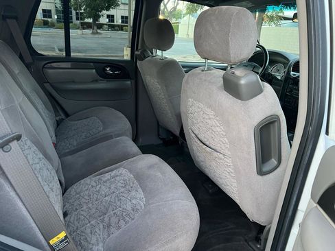 Used 2004 GMC Envoy SLE image 12