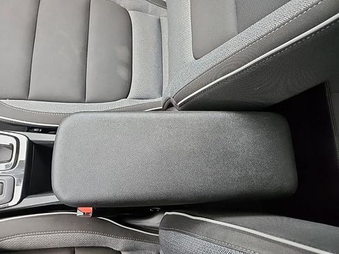 Certified 2022 Chevrolet TrailBlazer LT w/ Convenience Package FWD image 25
