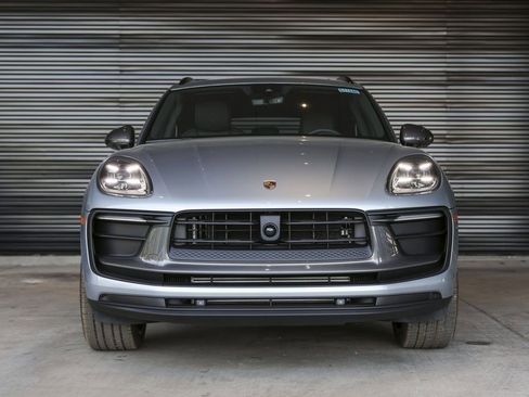 Certified 2026 Porsche Macan Turbo AWD/4WD image 10