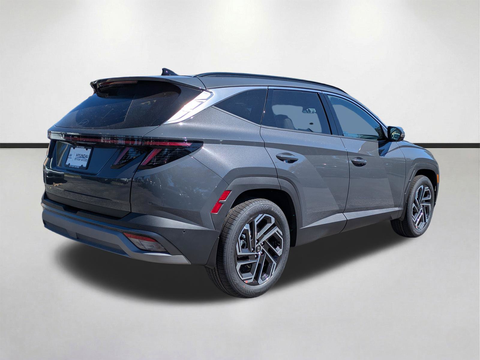 New 2026 Hyundai Tucson Limited FWD image 5