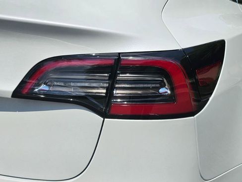 Used 2019 Tesla Model 3 image 29