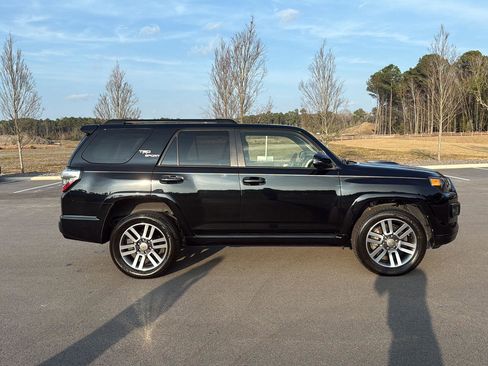 Used 2022 Toyota 4Runner TRD Sport w/ Technology Package image 10