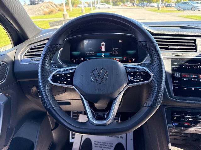 Certified 2023 Volkswagen Tiguan SE R-Line AWD/4WD image 22