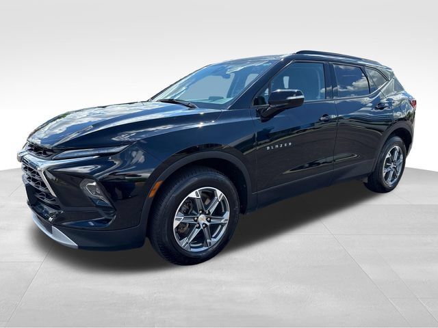 Used 2024 Chevrolet Blazer LT w/ LPO, Floor Liner Package AWD/4WD image 1