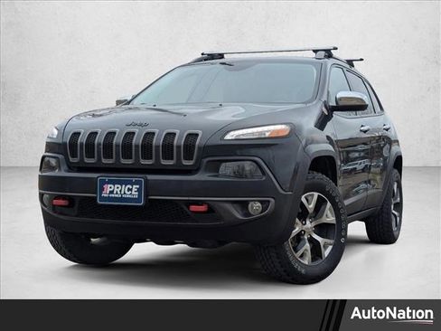 Used 2017 Jeep Cherokee Trailhawk image 1