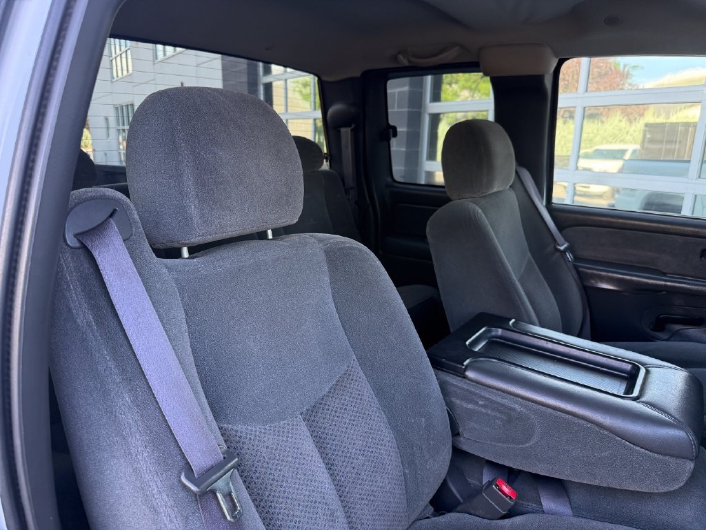 Used 2003 Chevrolet Silverado 2500 LS AWD/4WD image 41