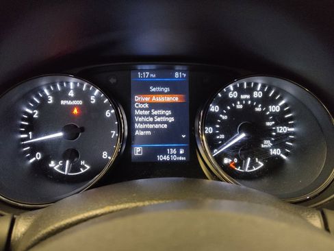 Used 2019 Nissan Rogue SV w/ Premium Package FWD image 23