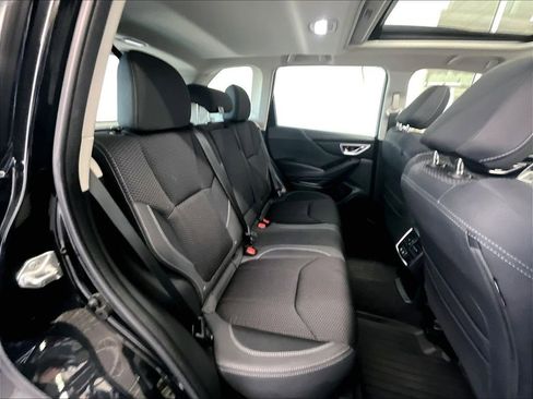 Used 2022 Subaru Forester Premium AWD/4WD image 16