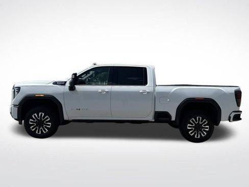 Used 2024 GMC Sierra 2500 AT4 w/ Max Trailering Package AWD/4WD image 3