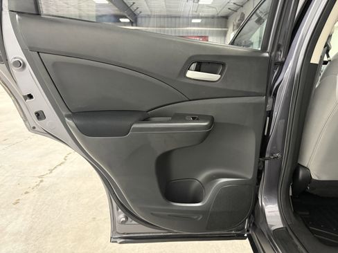 Used 2016 Honda CR-V LX image 19