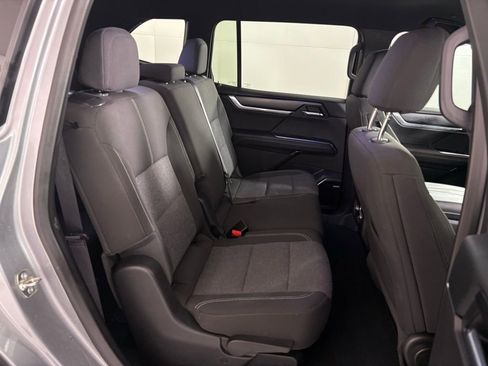 Used 2025 GMC Acadia Elevation image 44