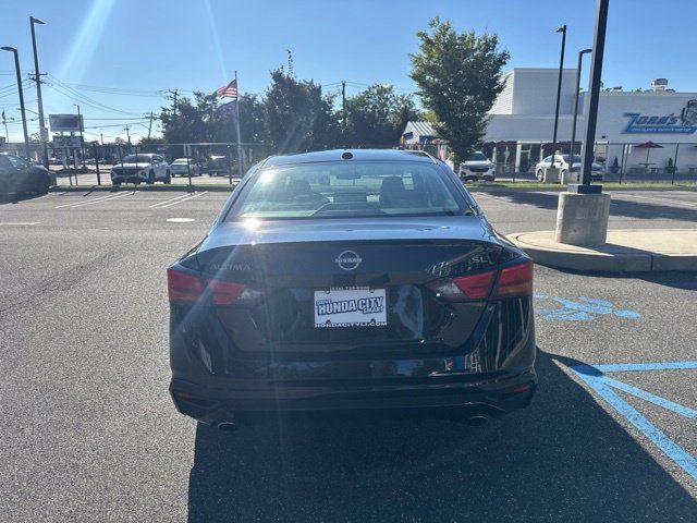 Used 2024 Nissan Altima 2.5 SL FWD image 7
