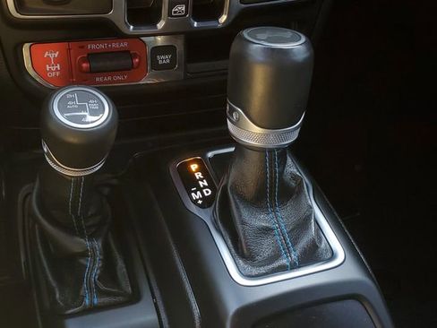 Certified 2022 Jeep Wrangler Unlimited Rubicon 4xe w/ Cold Weather Group image 31