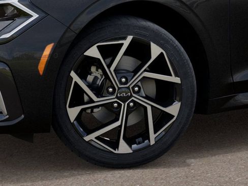 New 2025 Kia K5 EX image 9