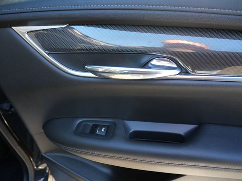 Used 2020 Cadillac XT6 Sport image 25